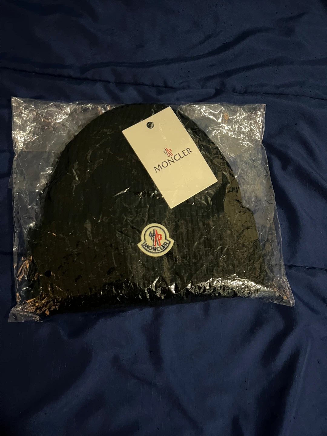 Moncler Black Beanie - photo 2