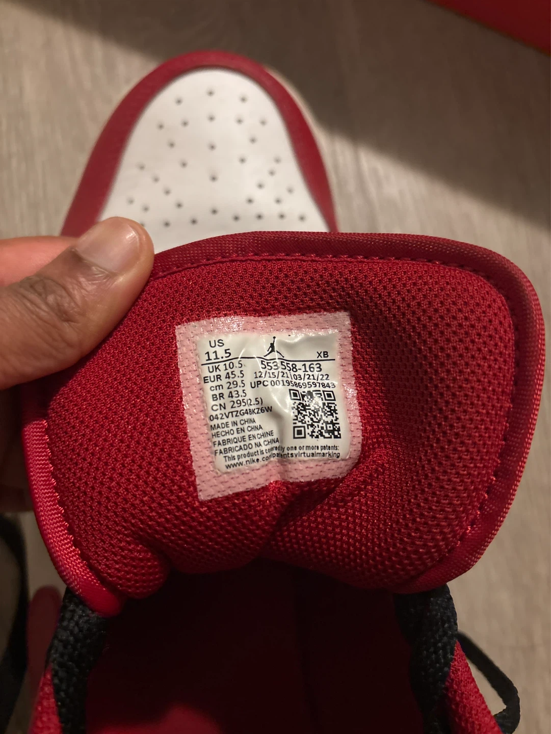 Air Jordan 1 Low Red Black White Sneakers US 11.5 - photo 3