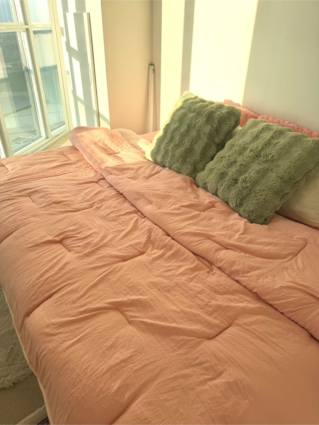 Pikish Peach Comforter from Fox Home