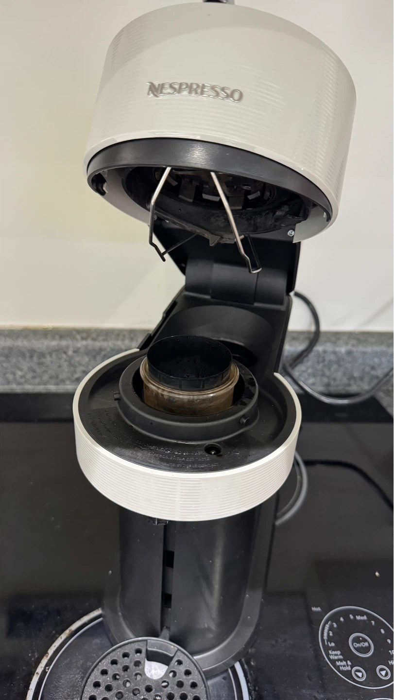 Nespresso Vertuo Coffee Machine - photo 3