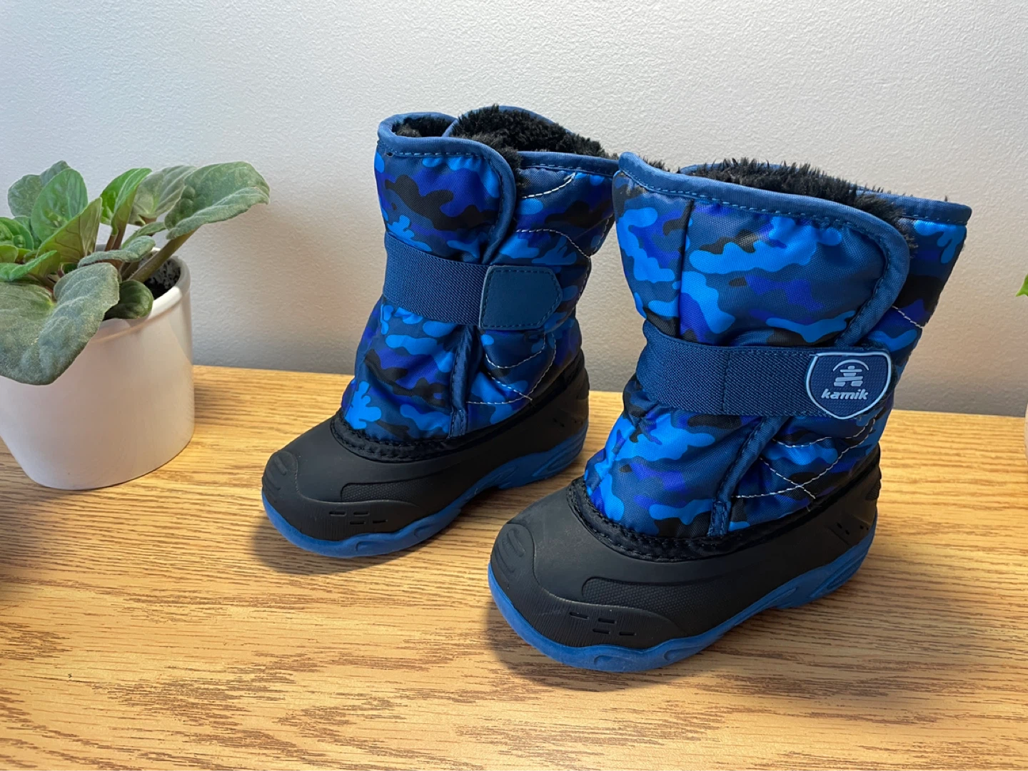 Kamik Toddler Winter Boots, Size 8,5
