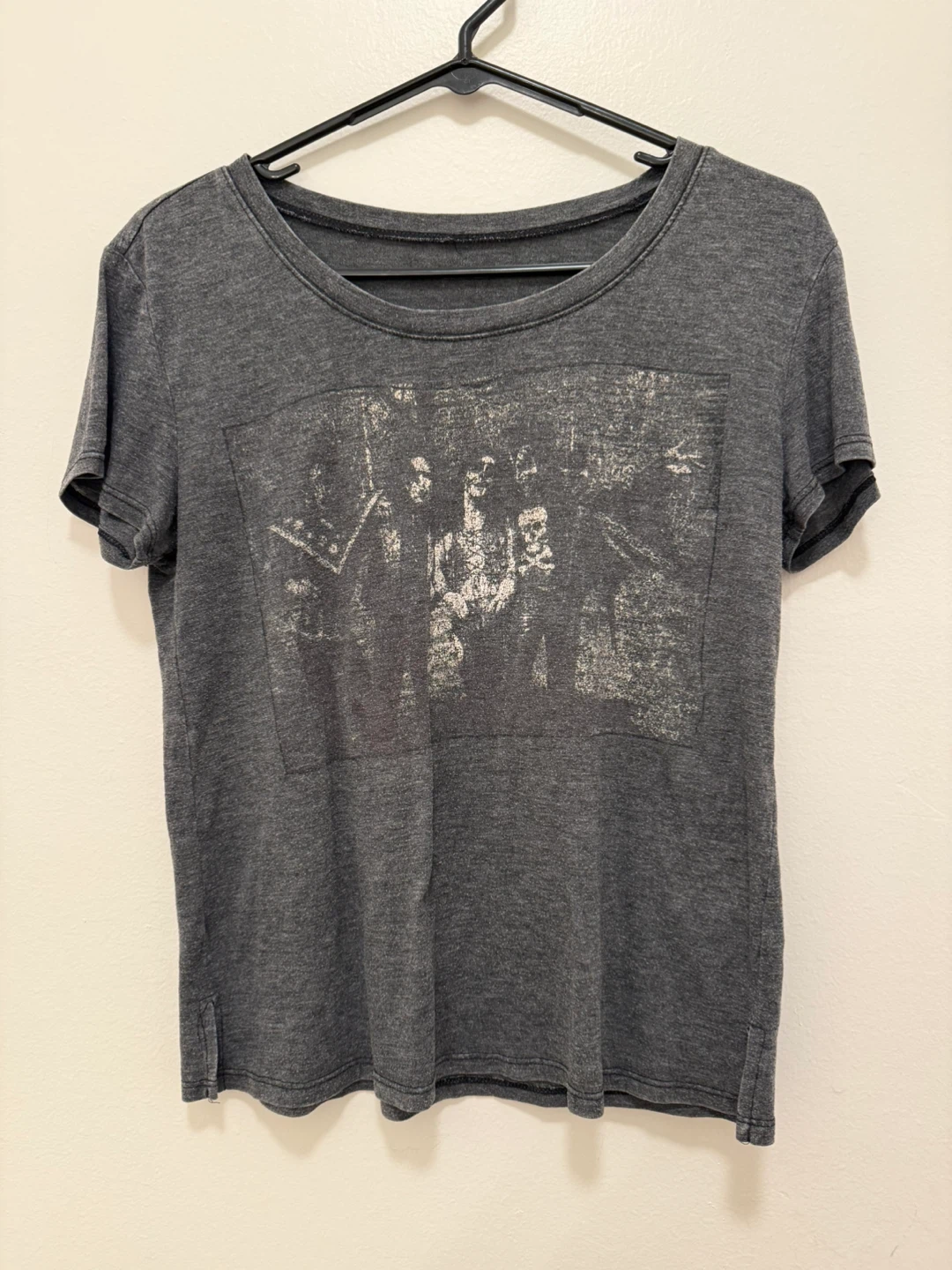 Vintage Band Kiss T-shirt Women’s XS Gray Rock