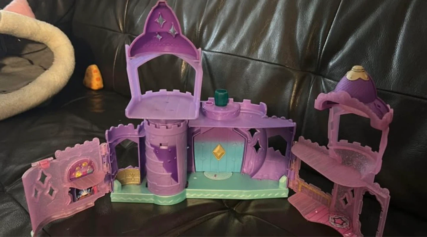Magic Mixies Castle Toy . Like new. - photo 3