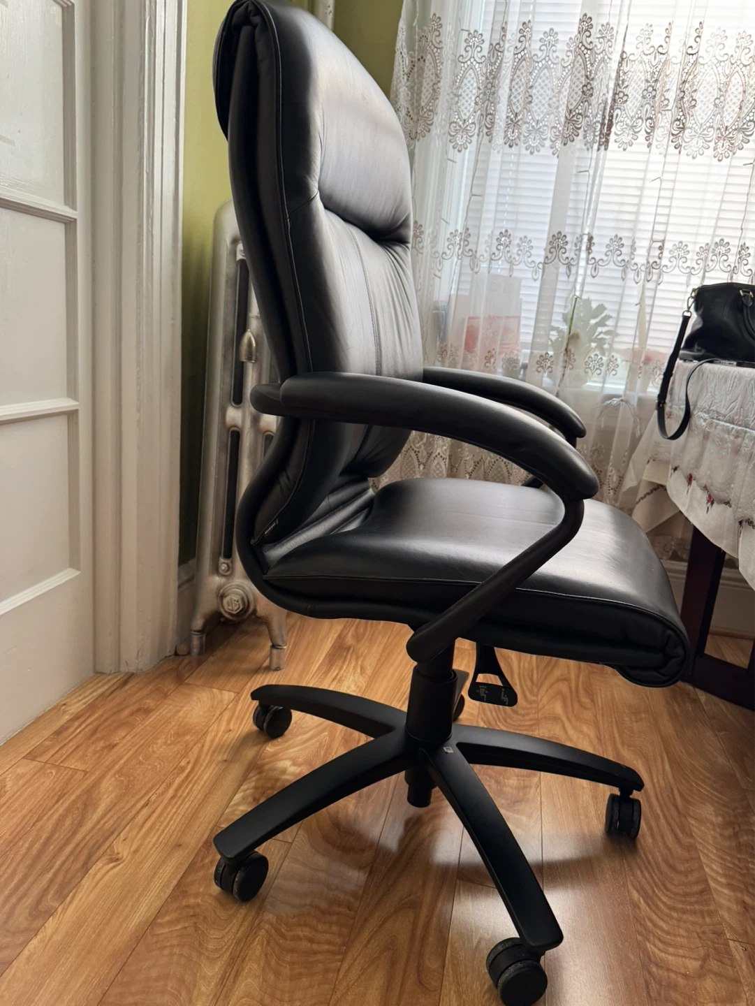 Black Faux Leather Executive Office Chair - photo 2