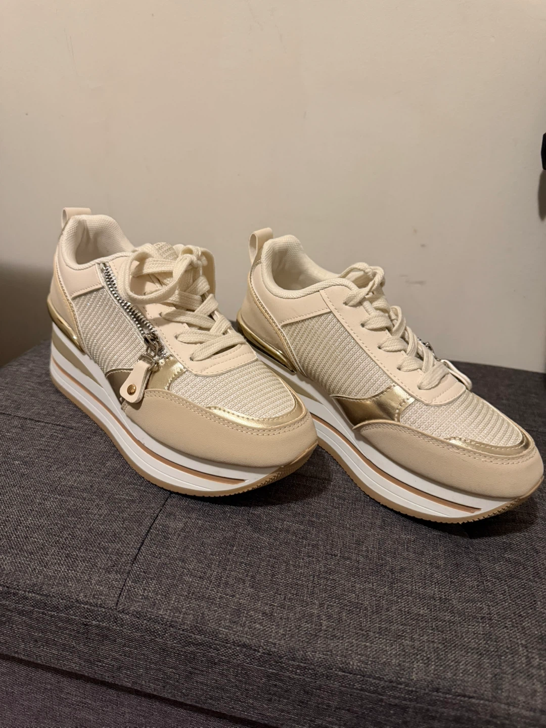 Women's Platform Sneakers - Beige/Gold
