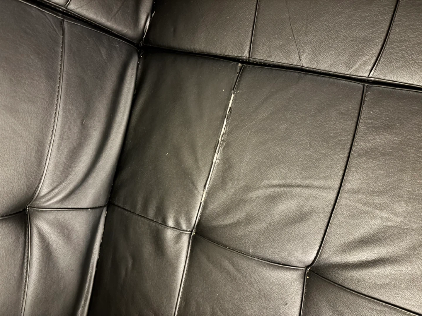 Black faux leather futon - photo 3