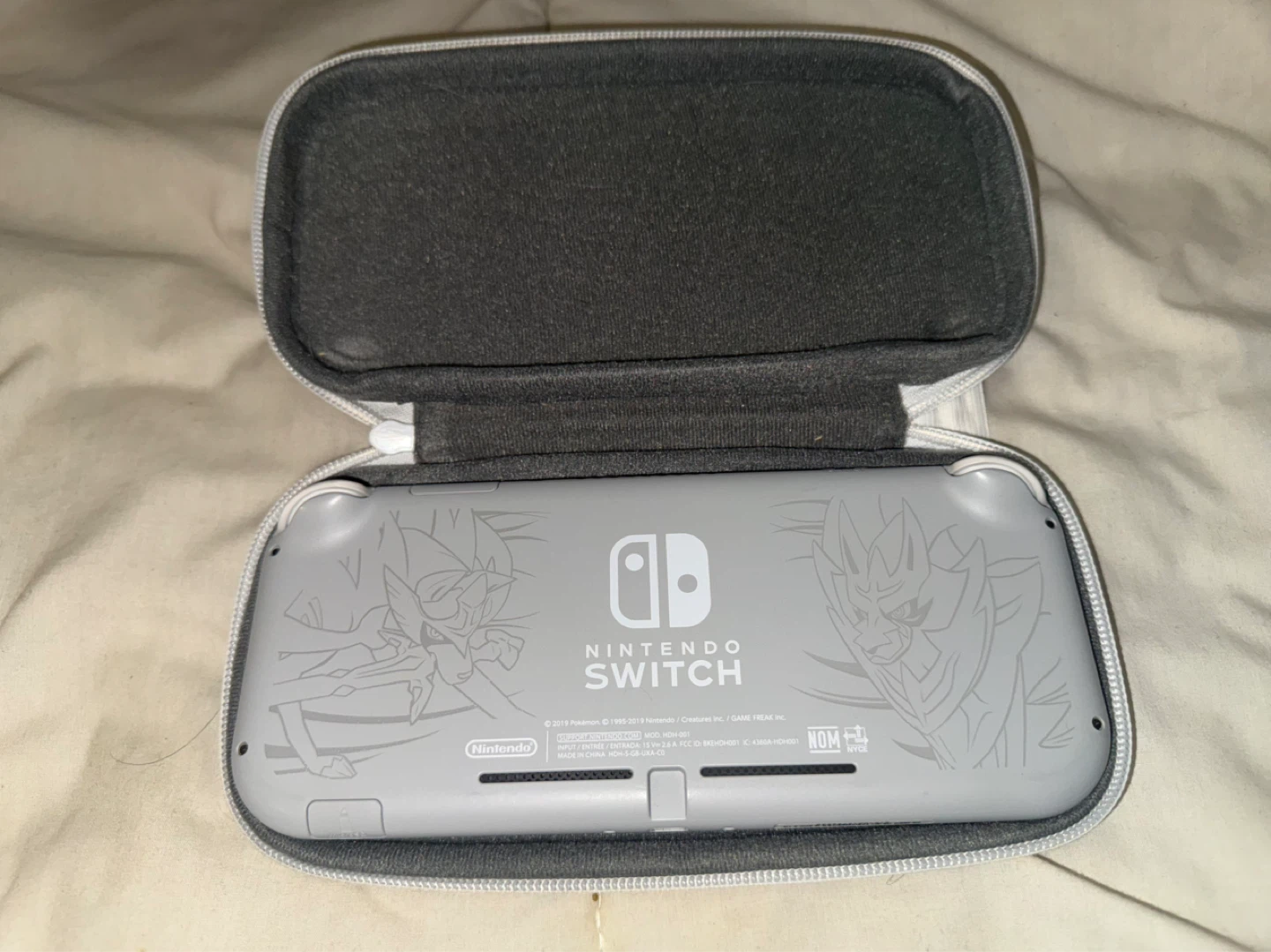 Nintendo Switch Lite Zacian & Zamazenta Edition