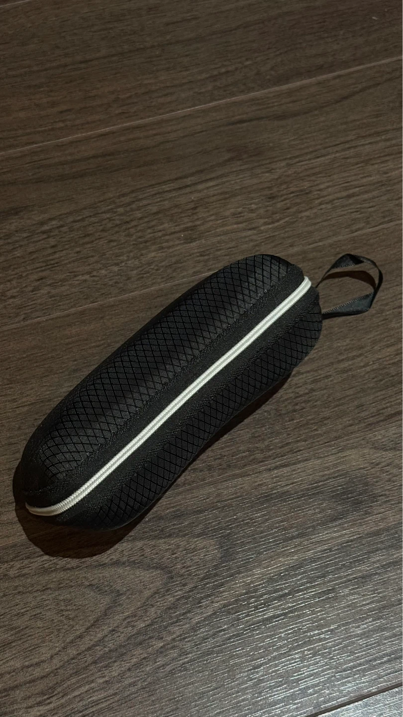 Y2K Sunglasses with Case - photo 3