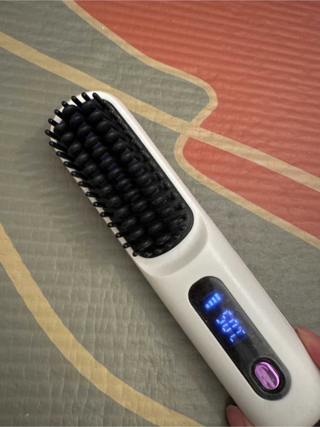 White Hair Straightener Brush rechargeable