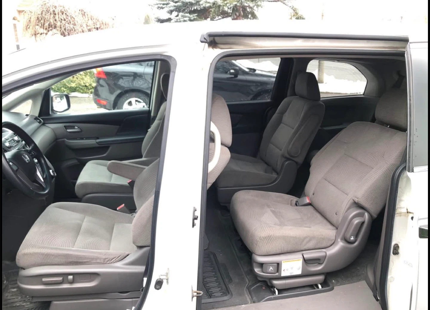 Honda Odyssey Minivan 2012 - photo 3