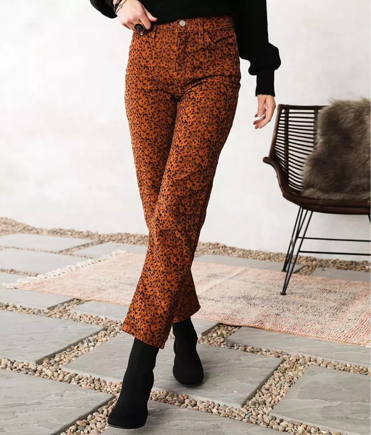 LEVIS wedgie high-rise corduroy jeans size 27 leopard ginger