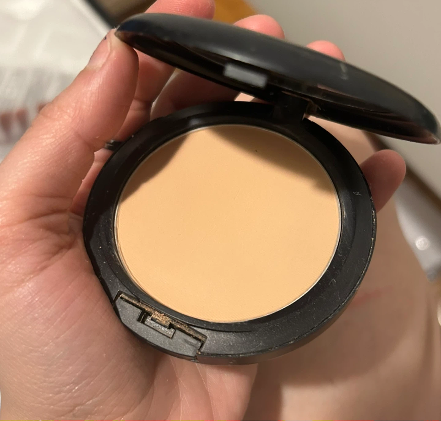 MAC Studio Fix Powder Plus Foundation - photo 2