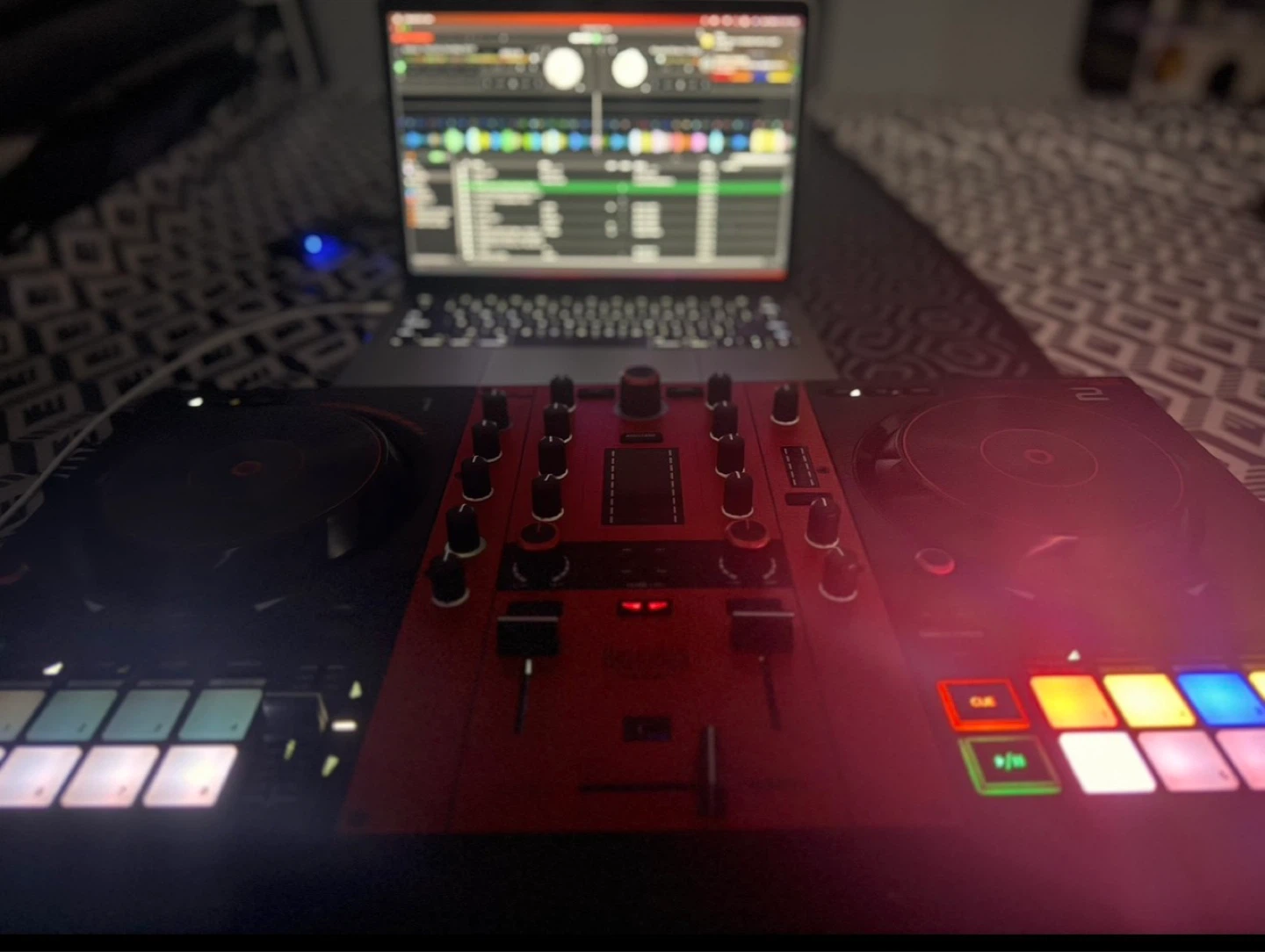 Hercules DJControl Impulse 500 DJ Controller - photo 2