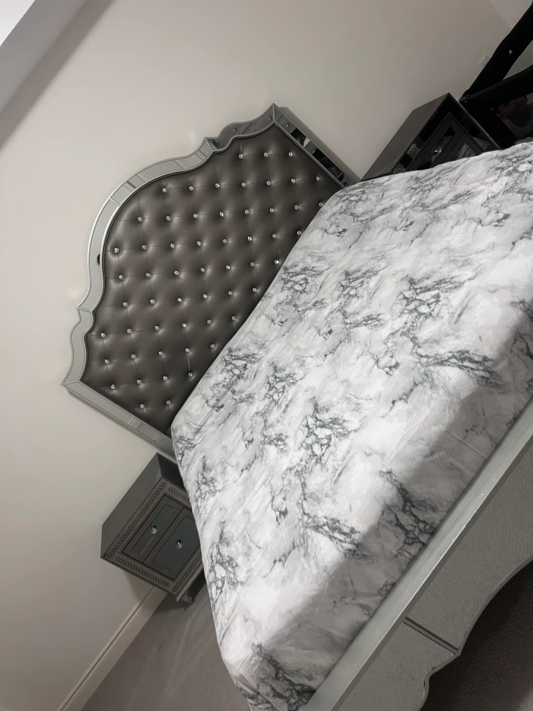 Tufted Headboard Bed Frame with Mirrored Accents