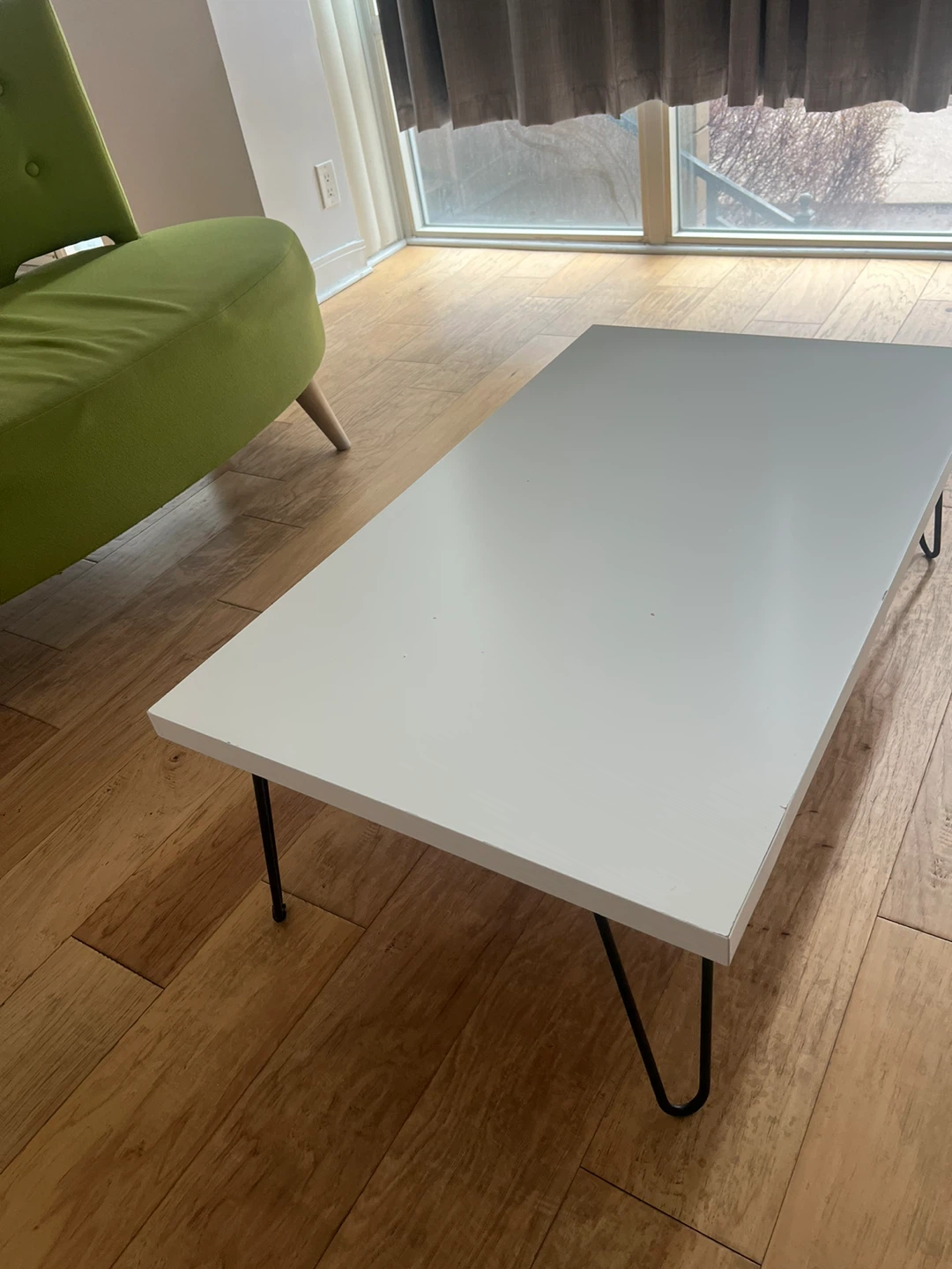 White Coffee Table with Black Metal Legs - photo 3
