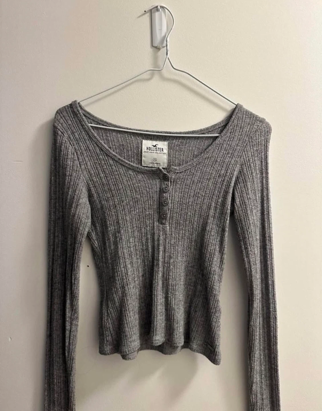 Hollister Grey Ribbed Henley Long Sleeve Shirt - photo 2