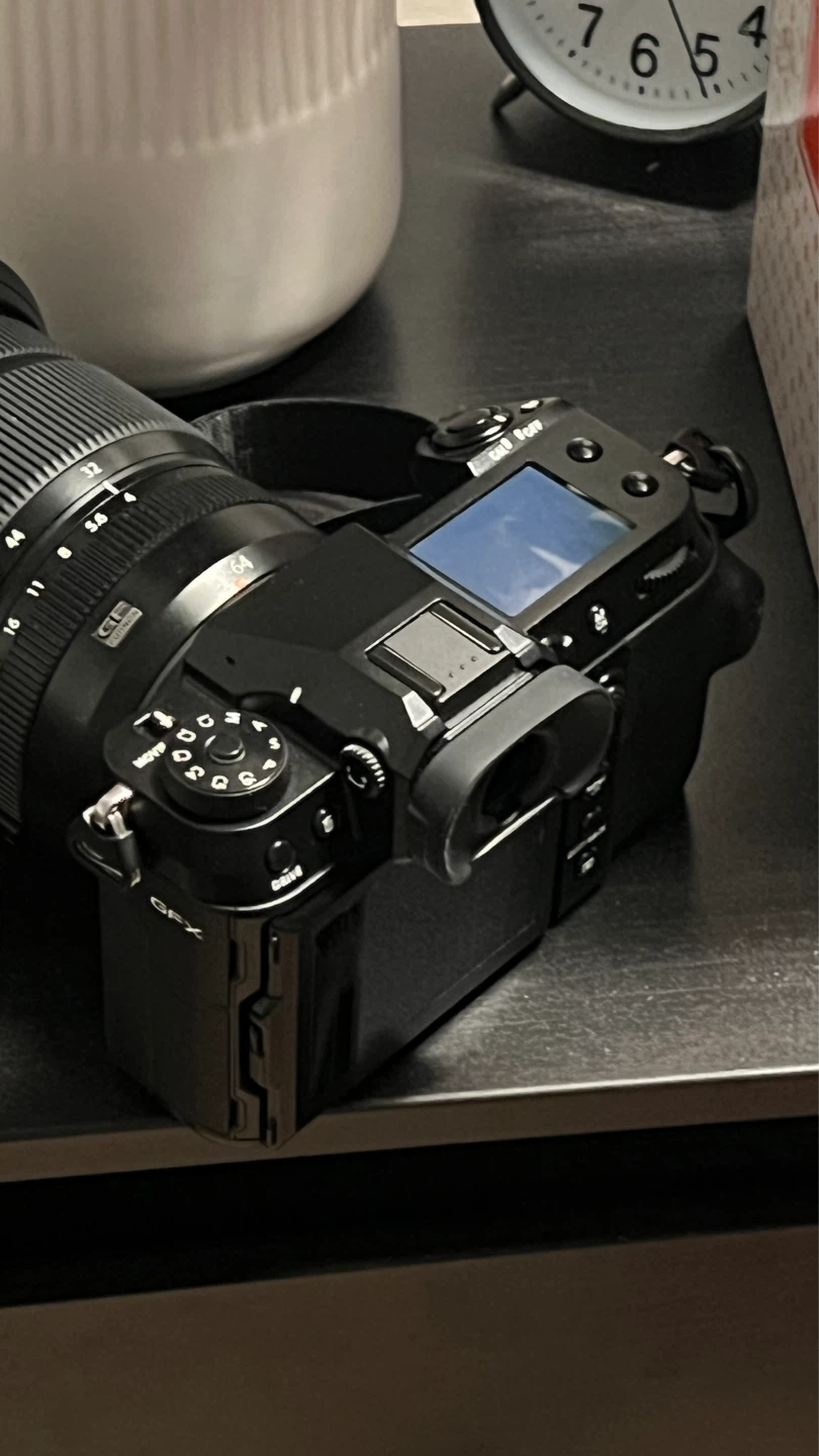 Fujifilm GFX 50S Medium Format Camera with GF 32-64mm Lens - photo 4