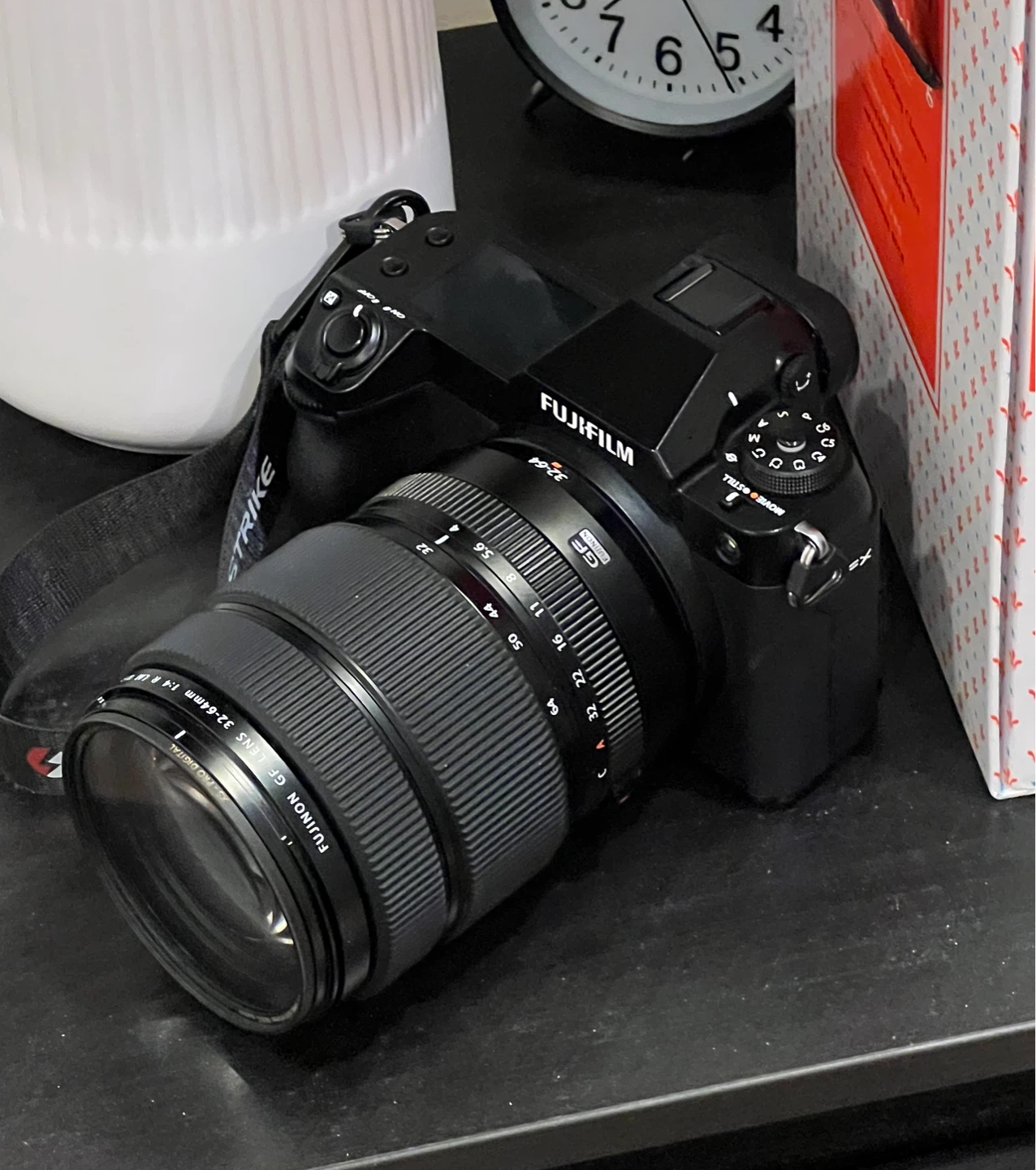 Fujifilm GFX 50S Medium Format Camera with GF 32-64mm Lens - photo 2