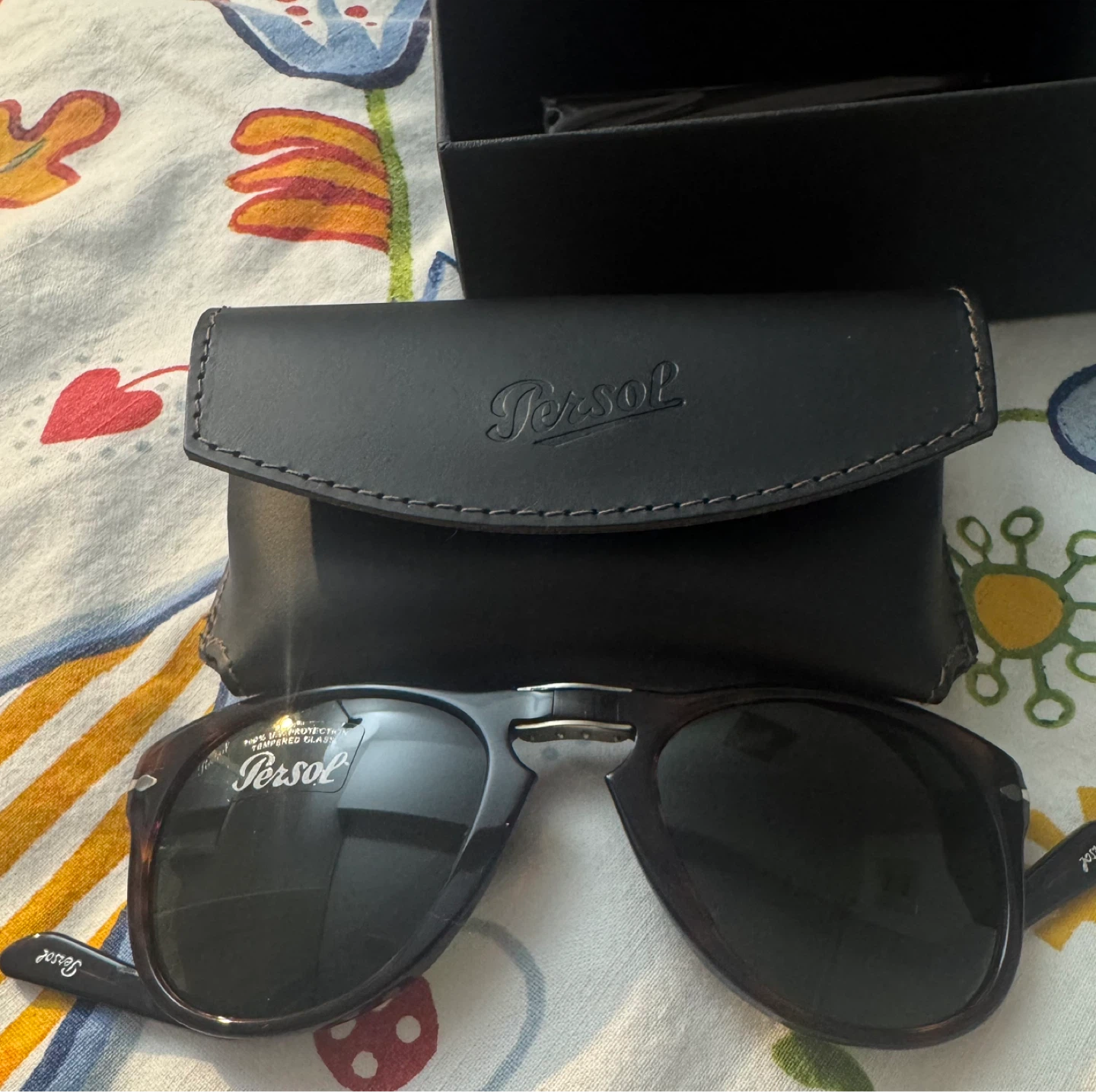 Authentic Persol 714 Folding Sunglasses - Tortoise / Havana - photo 3