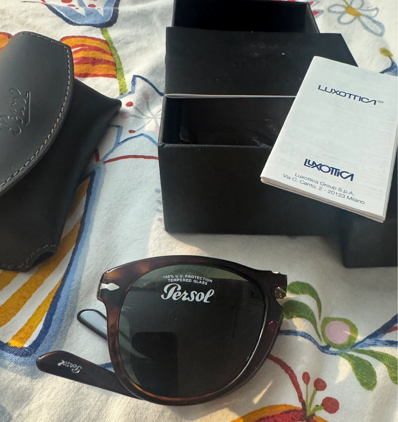 Authentic Persol 714 Folding Sunglasses - Tortoise / Havana - photo 2
