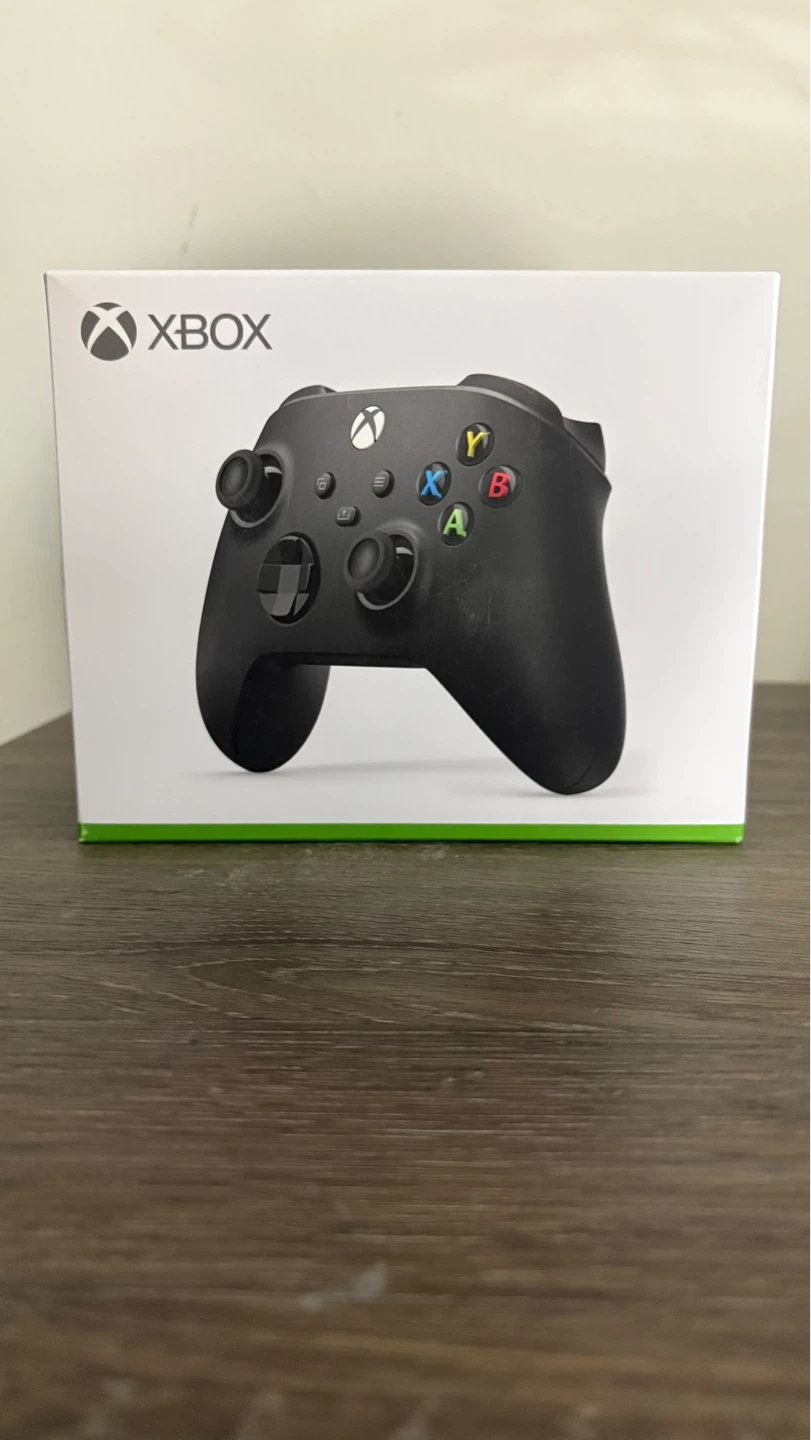 Xbox controller (black) (Brand new!!) - photo 2