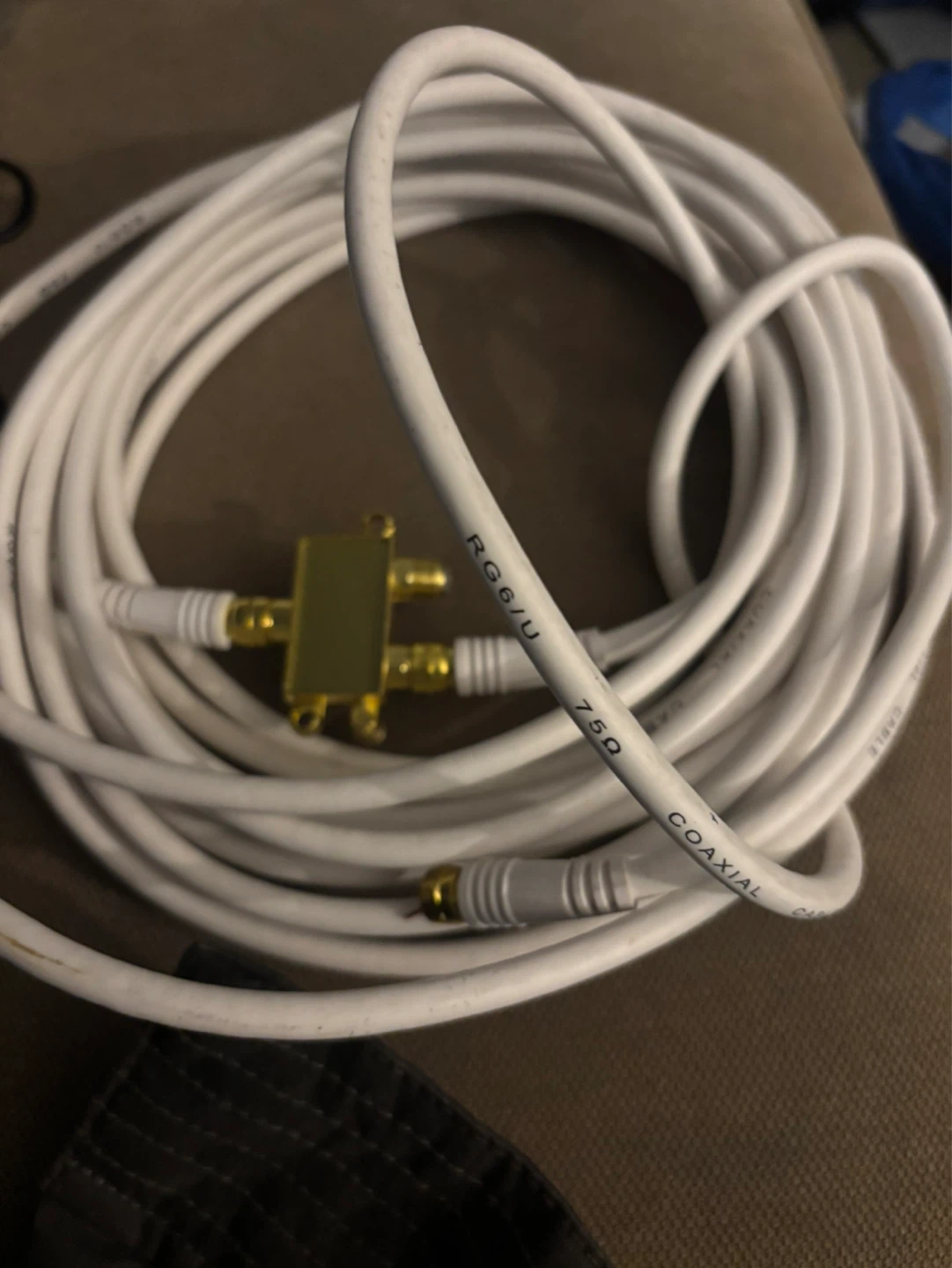 White RG6/U 75 Ohm Coaxial Cable with Splitter