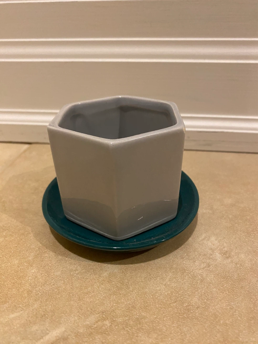 Ceramic Hexagonal Planter - photo 3