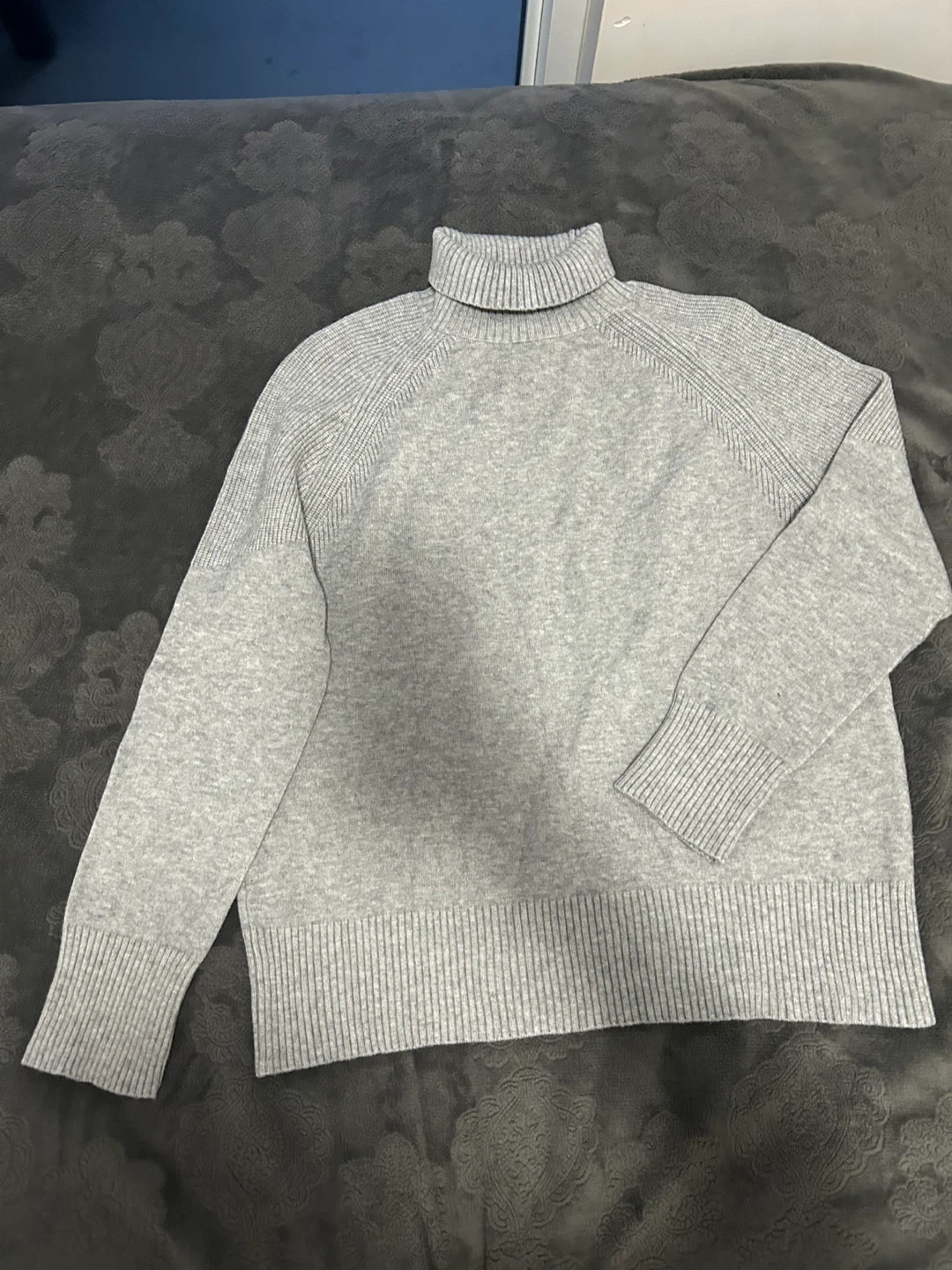 Grey Sweater and Wide-Leg Pants Set - photo 4