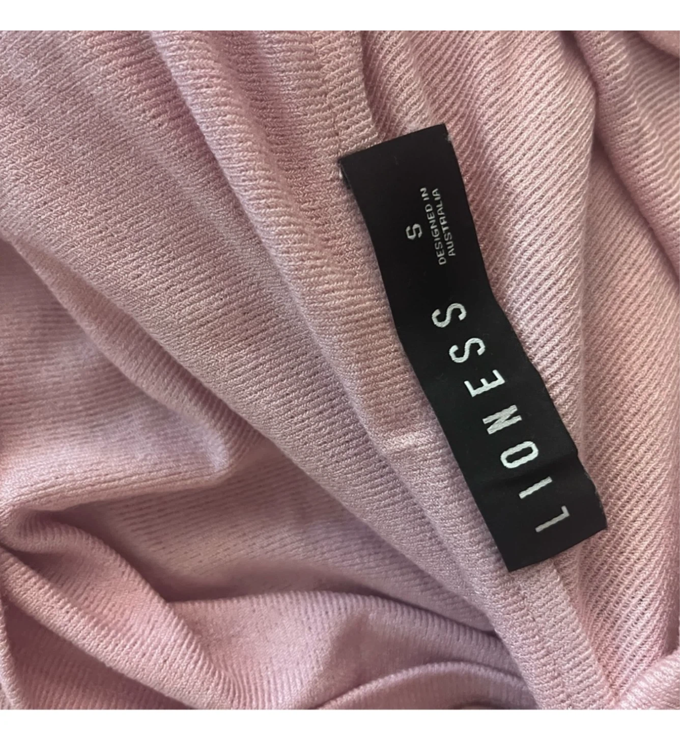 Lioness pink blush Off-Shoulder Maxi Dress baby shower - photo 3