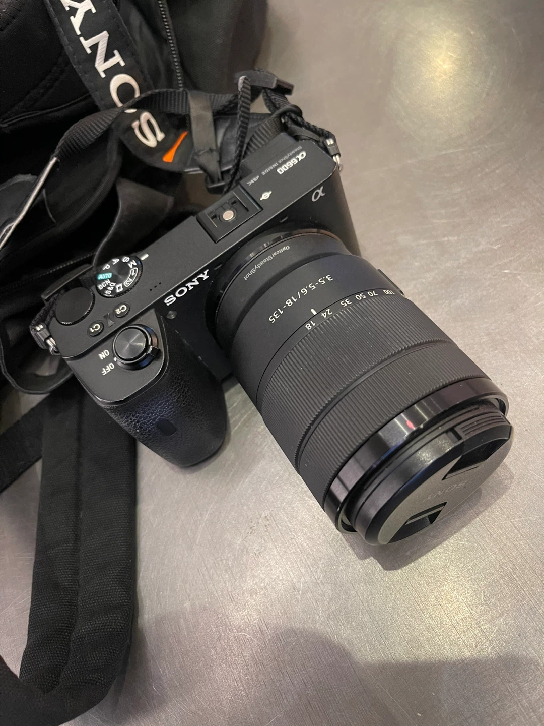 Sony Alpha a6600 Mirrorless Digital Camera with 18-135mm Lens