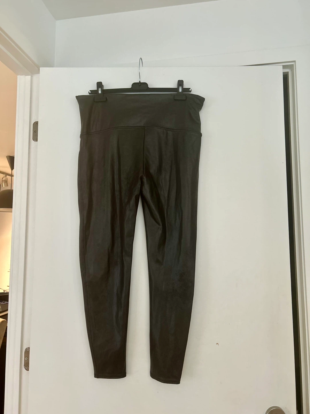 SPANX Faux Leather Leggings - 3X  Petite - photo 5