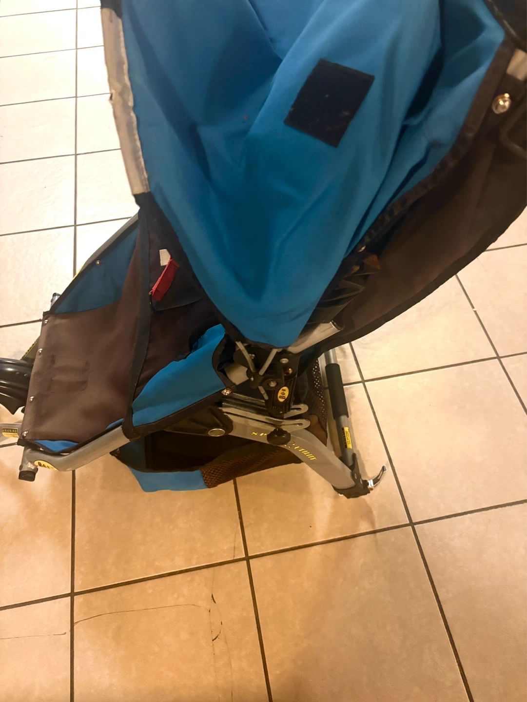 BOB Revolution Flex Jogging Stroller - photo 2