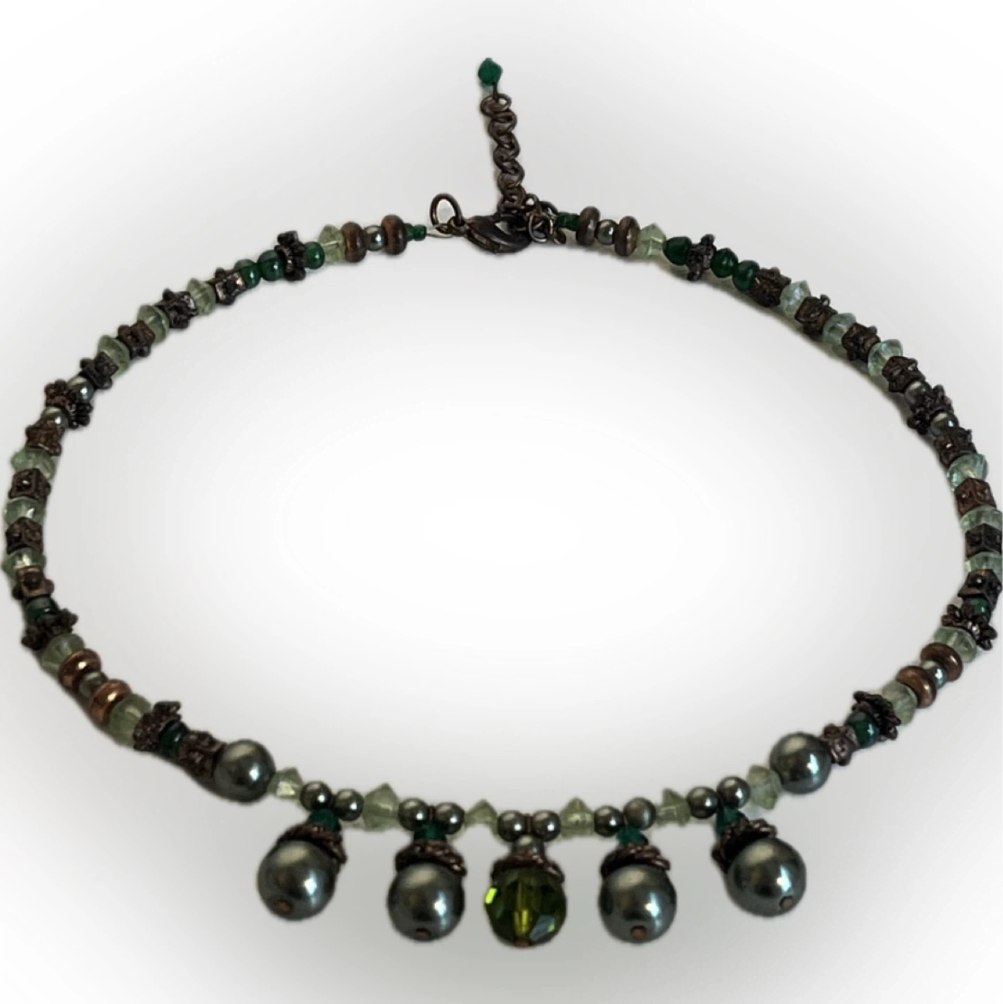 Green Crystal and Beaded boho necklace - photo 3