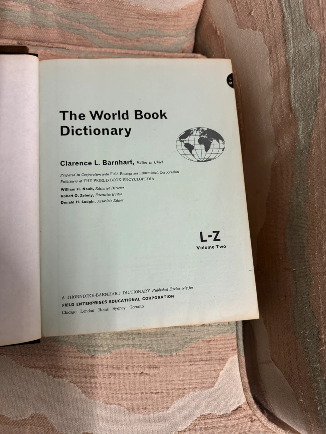 The World Book Dictionary Set - photo 3