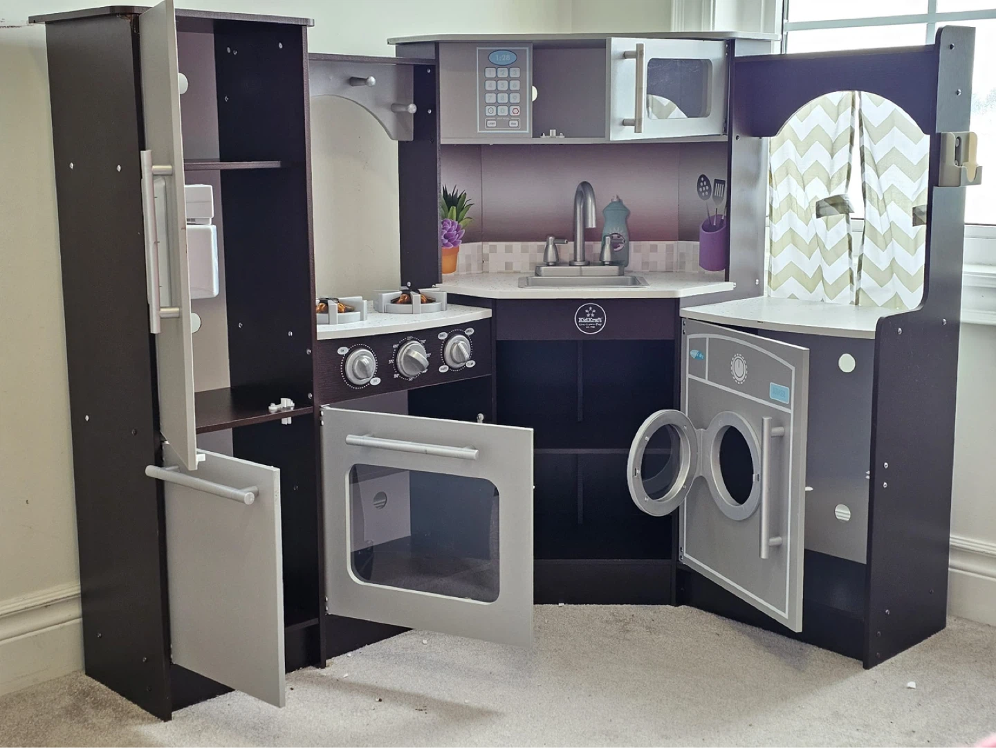 Kids Wooden Play Kitchen with Washer and Fridge
