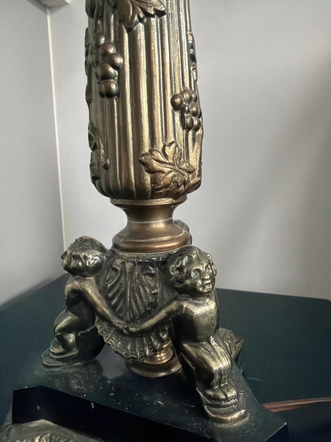 Vintage 1800s Cherub and Grapevine Table Lamp - photo 3