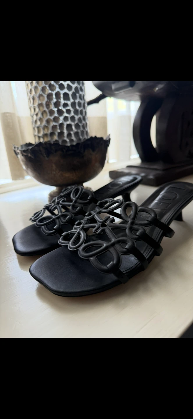 Loewe Petal Anagram Slide Sandals Black Calfskin Size 38 - photo 2