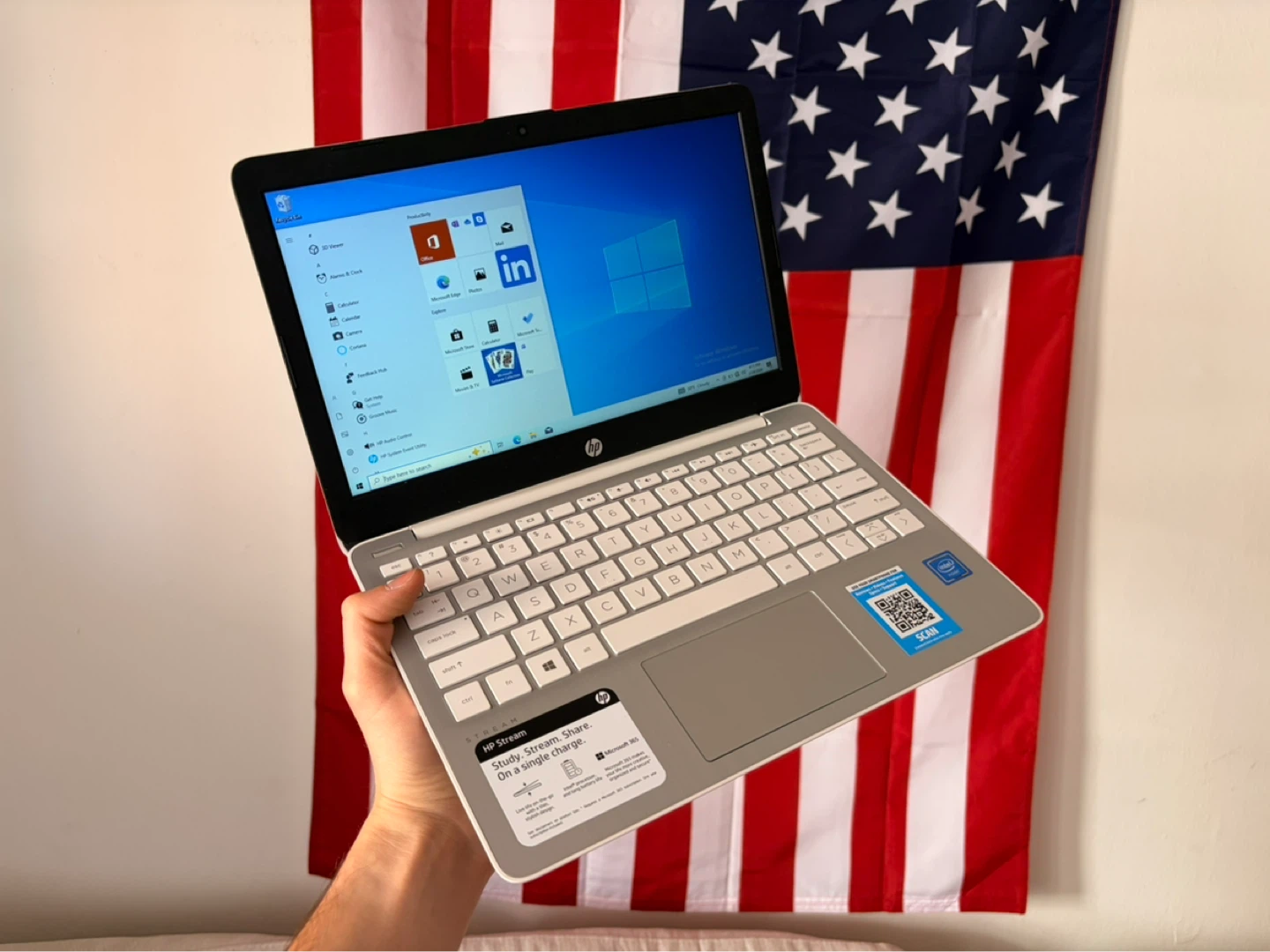 HP Stream 11-ak0035nr Laptop — good for study - photo 2