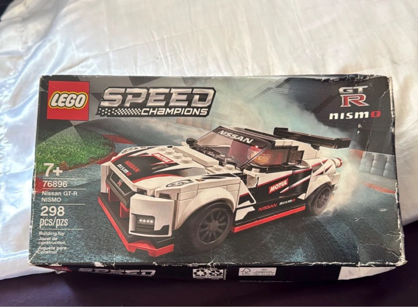 LEGO Speed Champions Nissan GT-R NISMO Building Toy Set
