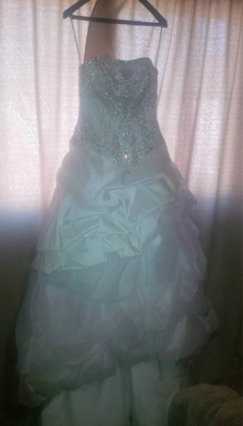 Allure White Strapless Wedding Dress - photo 2