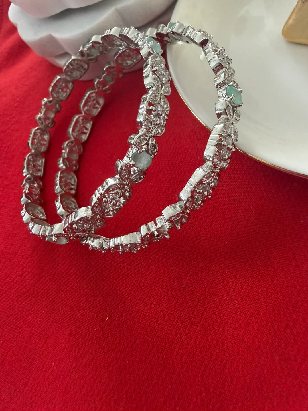Set of 4 Bejeweled Bangles - photo 4