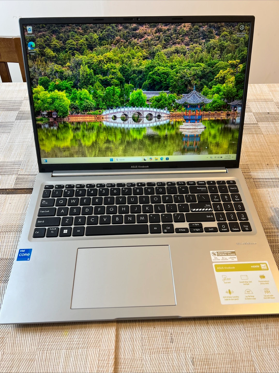 Powerful laptop Asus F1605v like new