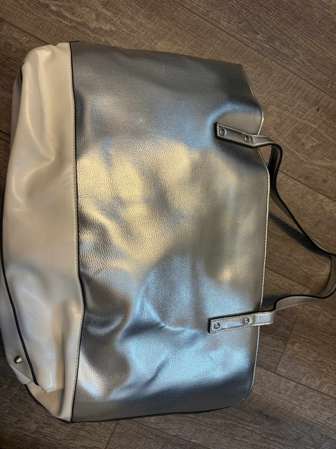 Silver and White Faux Leather Shoulder Bag