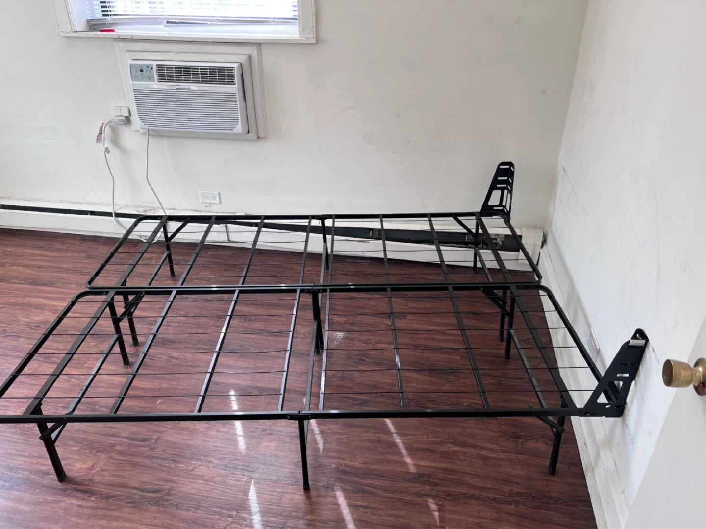 Black Metal Bed Frame Queen size - photo 2