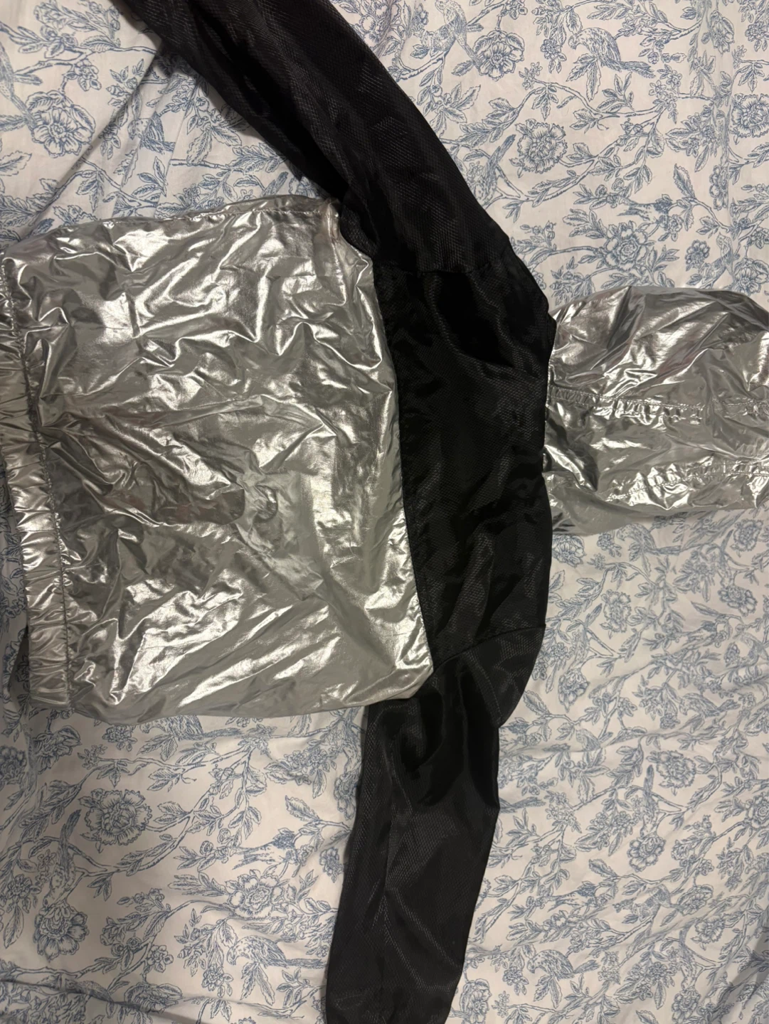 Limited Too Girls Silver & Black Hooded Jacket - Size 4T - photo 4