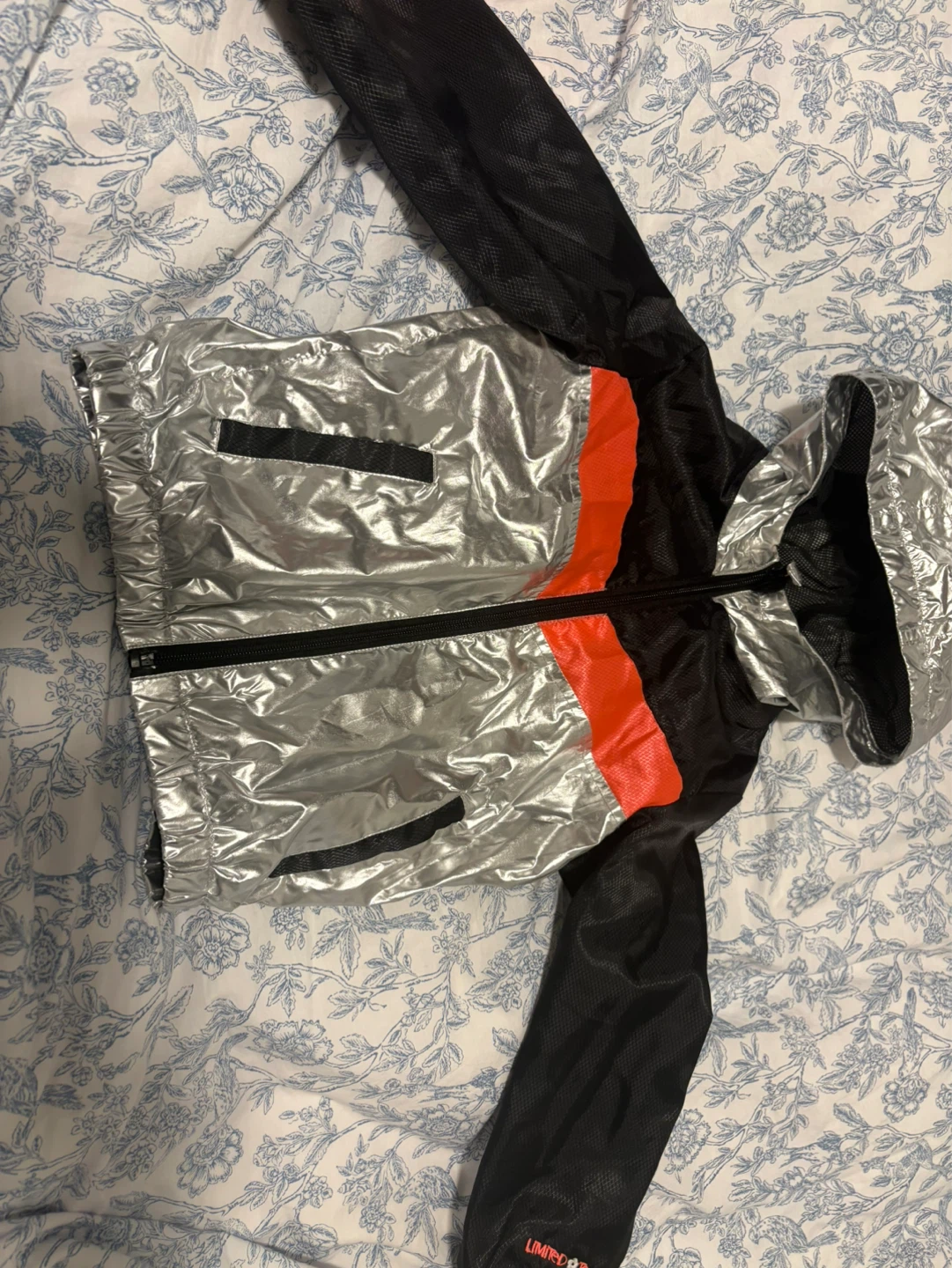 Limited Too Girls Silver & Black Hooded Jacket - Size 4T - photo 2