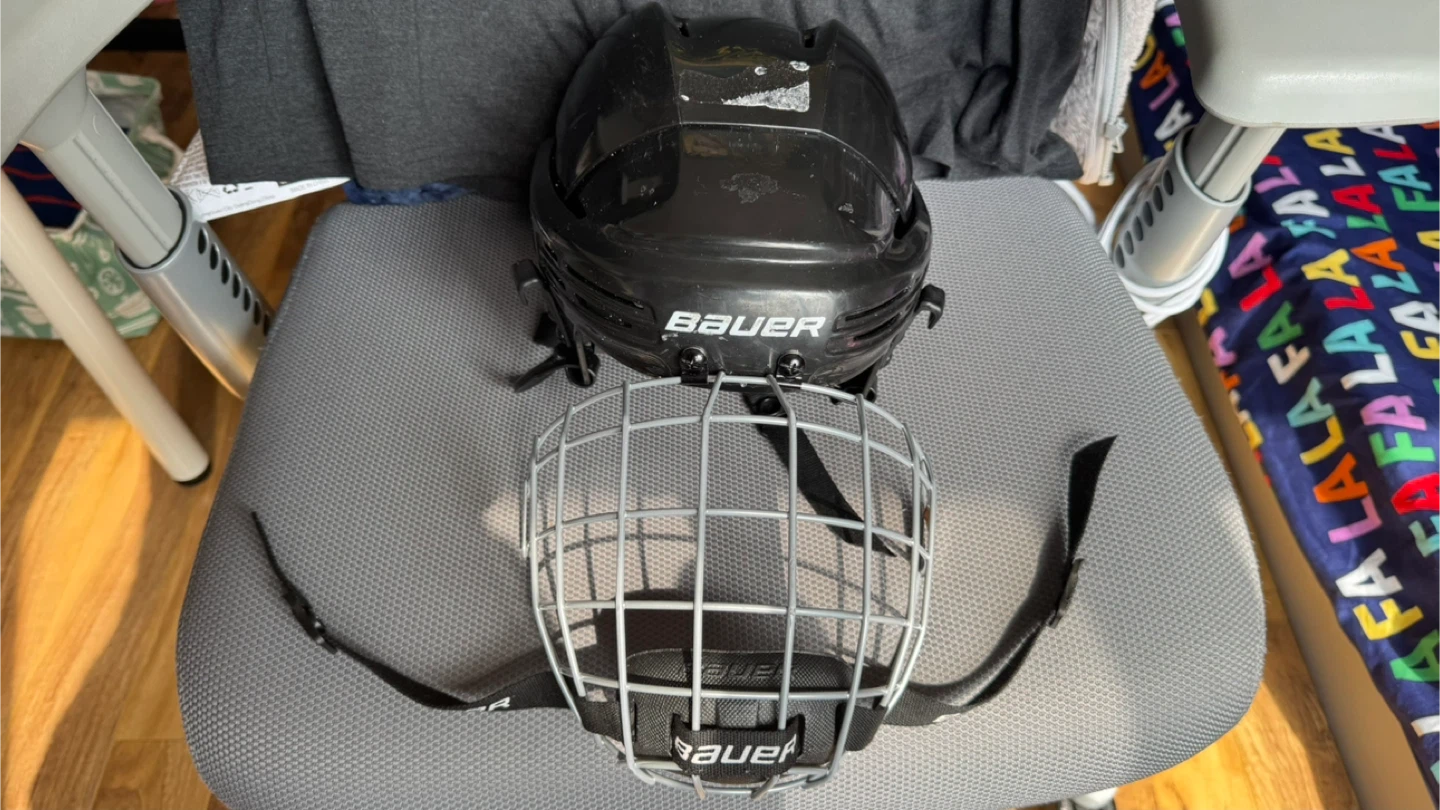 Bauer JR Hockey Helmet with Cage - Size Small