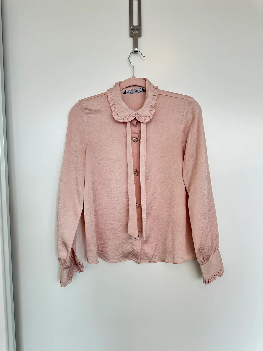 Zara pink long sleeve ruffled collar blouse with pearl buttons