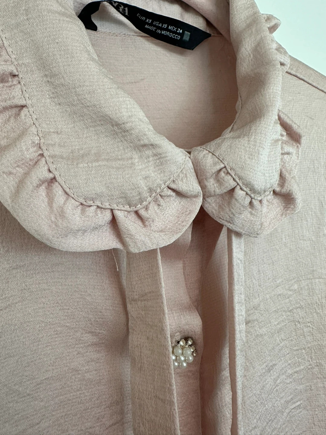 Zara pink long sleeve ruffled collar blouse with pearl buttons - photo 3