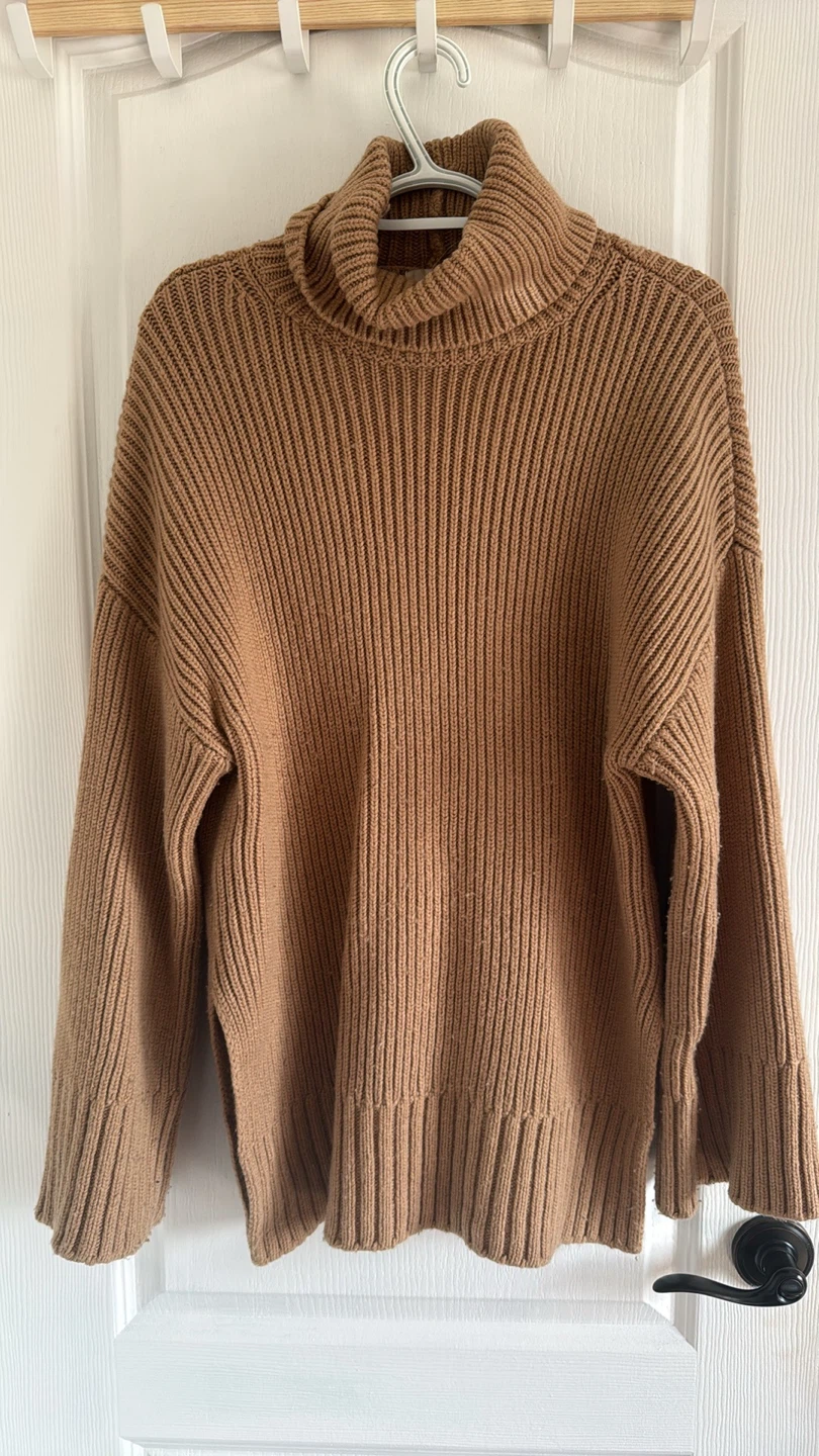 XL Women's Camel Ribbed Turtleneck Sweater